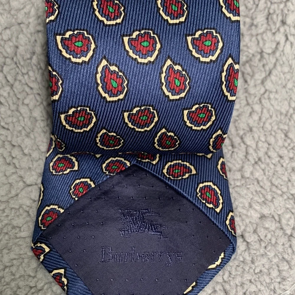 Vintage Burberry Men’s Necktie - Navy Blue/Red Paisley Print, 59”L x 3.5”W - Picture 2 of 8